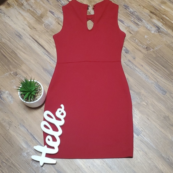 Dress - Picture 2 of 2